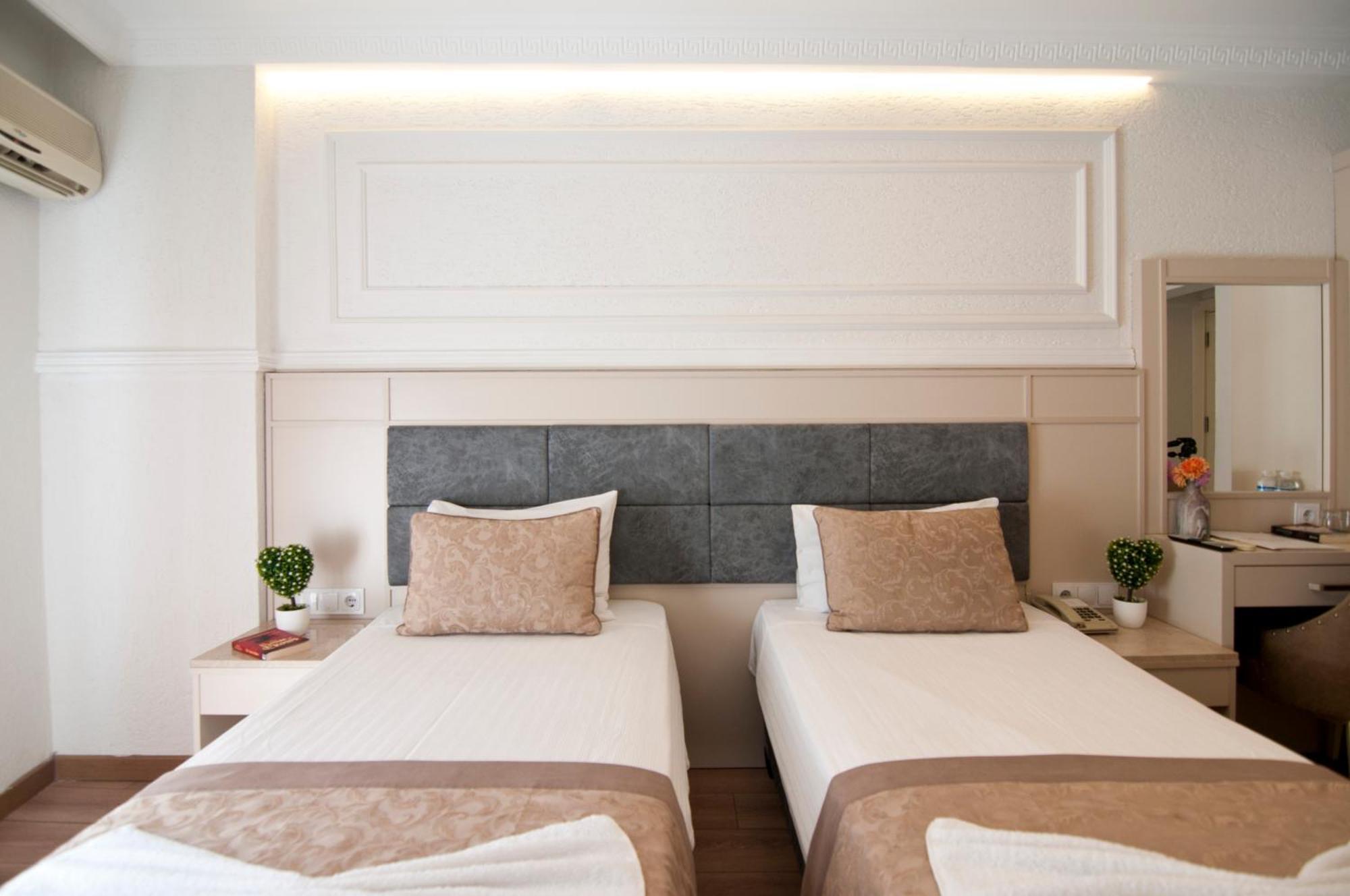 Royce Hotel Istanbul Exterior foto
