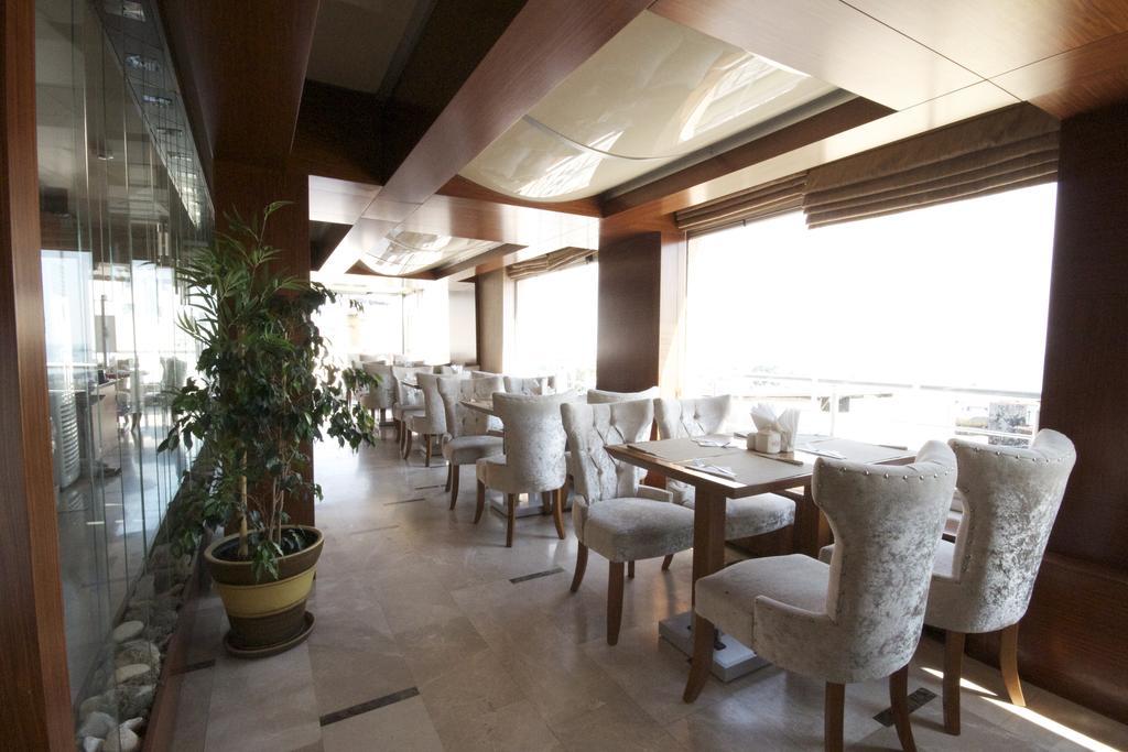 Royce Hotel Istanbul Exterior foto